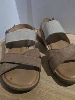 b.o.c. Women's Taupe Suede Crisscross Sandals with Elastic Strap